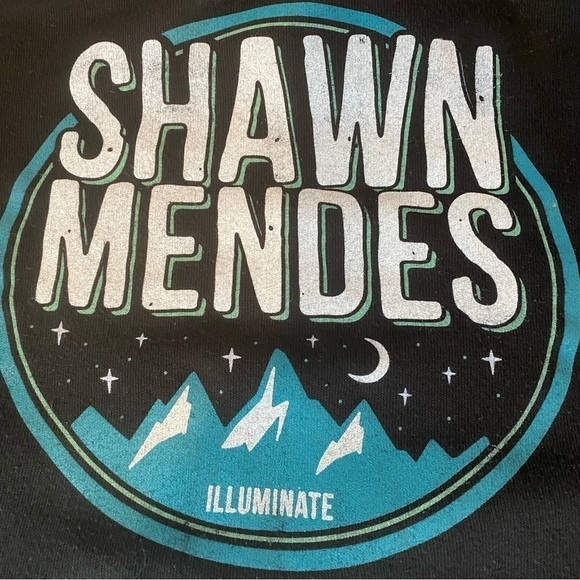 Shawn Mendes Illuminate 2017 tour SMALL Black hoodie graphic kangaroo pocket - Picture 8 of 10
